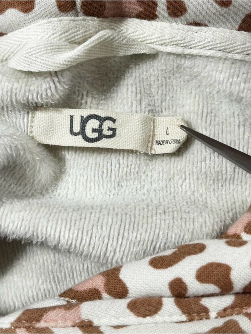 Ugg Women's Kes Leopard Print Fleece Pullover Hoodie View 5
